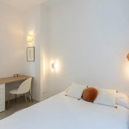 Апартаменты Renting - Navello - Live A Dream Sea View Luxury Mont Boron Pool *