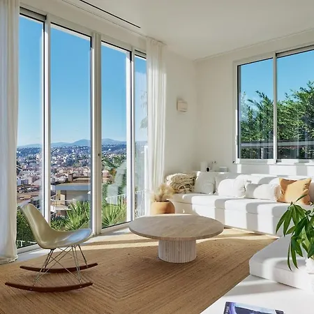 Renting - Navello - Live A Dream Sea View Luxury Mont Boron Pool Apartment